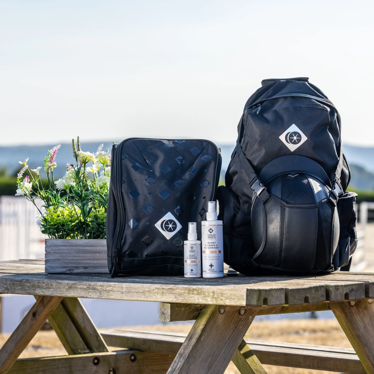 Charles Owen Helmet Cleaner & Deodoriser 2 Charles Owen Helmet Cleaner & Deodoriser - Image 2