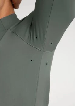 Maximilian Code Long Sleeve Base Layer Ivy -Maximilian Store 2 3A1A1231 05d5b7b6 0ca5 43cd b3d7 1e6365892632