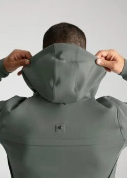 Maximilian Club Zip Hoodie Ivy -Maximilian Store 2 3A1A1422 7a4f7f5a 0cf3 4f0f 8f78 4e7c77b87bdd