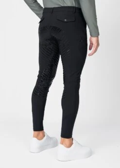 Maximilian Vector Breeches Black 15 Maximilian Vector Breeches Black -Maximilian Store 3A1A9614