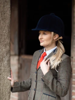 Charles Owen Fian Helmet Navy 5 Charles Owen Fian Helmet Navy -Maximilian Store 4 bd2402d3 2d7f 4334 8caf 38816ba0cf58