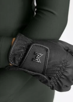Maximilian Emblem Riding Gloves Black -Maximilian Store IMG 2354