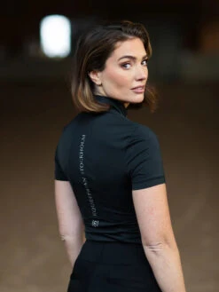 Equestrian Stockholm UV Protection Short-Sleeve Base Layer Black Edition 7 Equestrian Stockholm UV Protection Short-Sleeve Base Layer Black Edition -Maximilian Store black edition uv protection top uv topp uv schutz top uv bescherming shirt on2