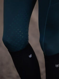 Equestrian Stockholm Movement Jump Riding Tights Dramatic Monday -Maximilian Store dramatic green jump riding tights ridtights reitleggins rijleggings on2